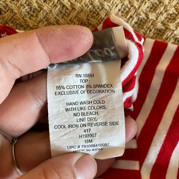 Holiday Outfit! Infant Christmas Outfit Santa Clause Size 18 months - Picture 6 of 6